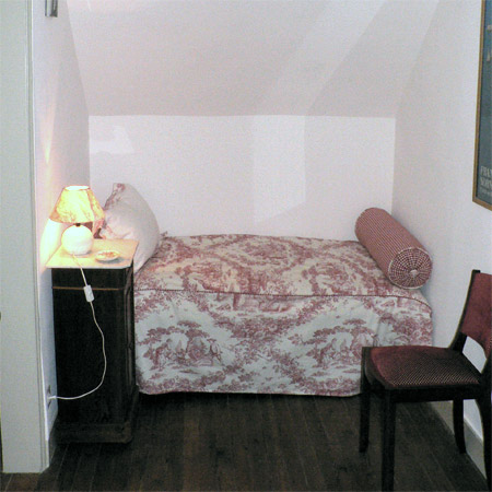 petit lib chambre rouge